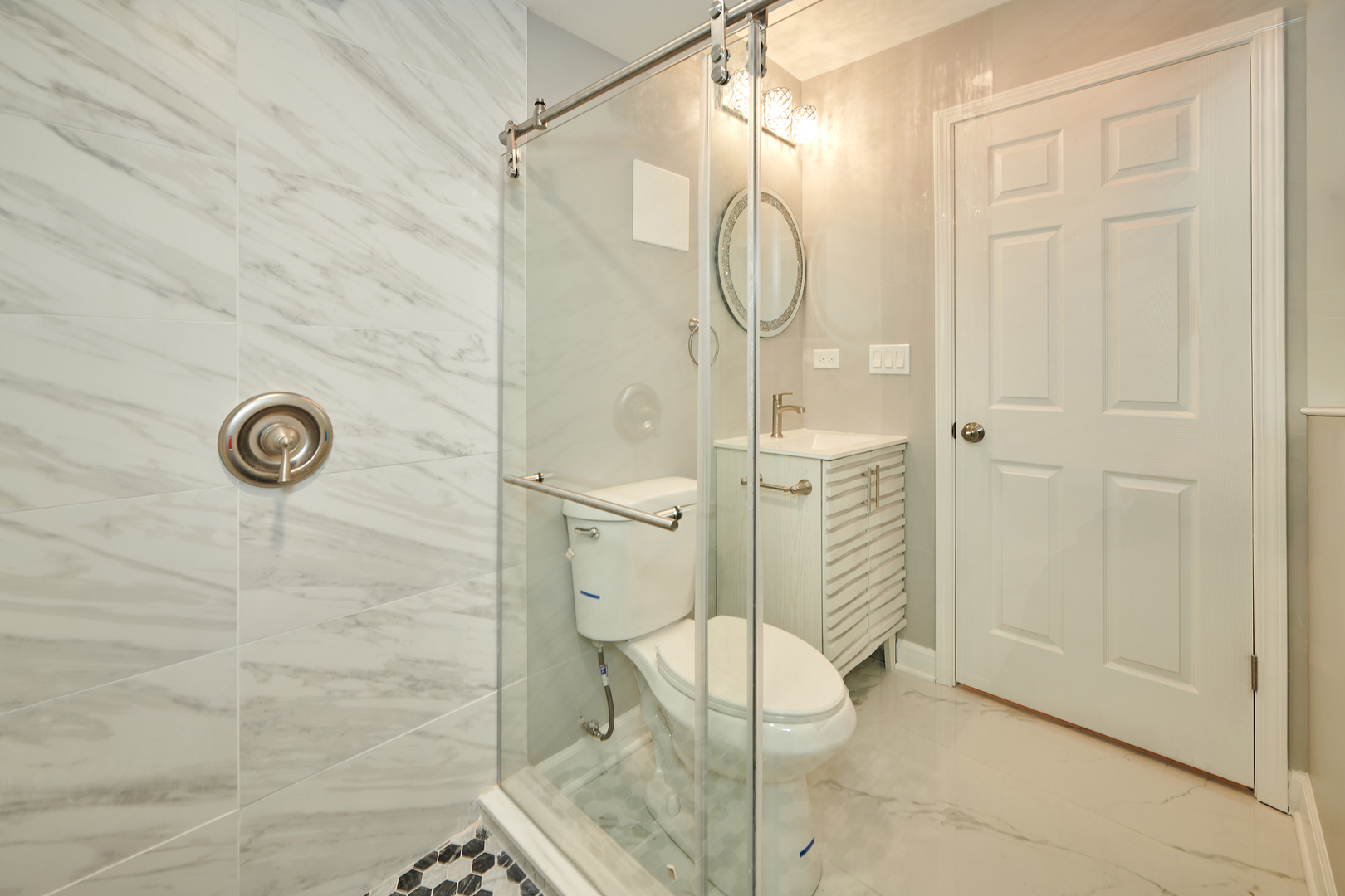 1506 E 72nd Place, Chicago, IL 60619