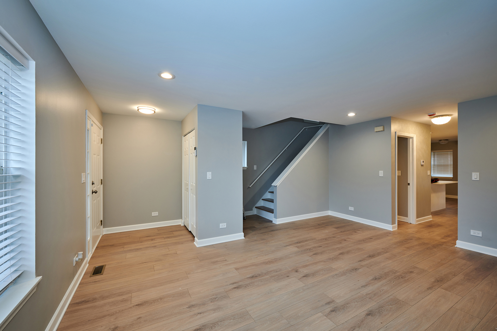 1506 E 72nd Place, Chicago, IL 60619