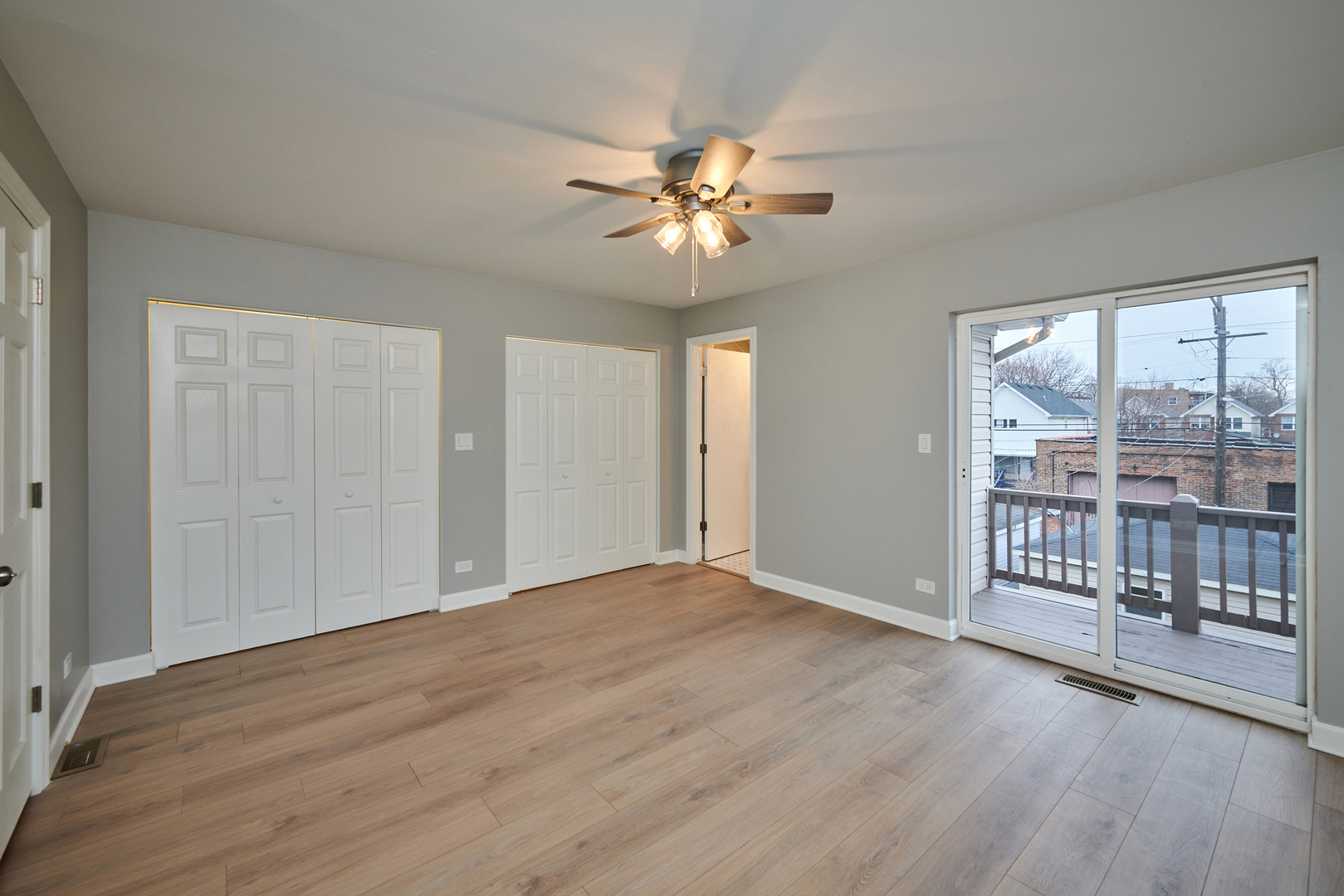 1506 E 72nd Place, Chicago, IL 60619