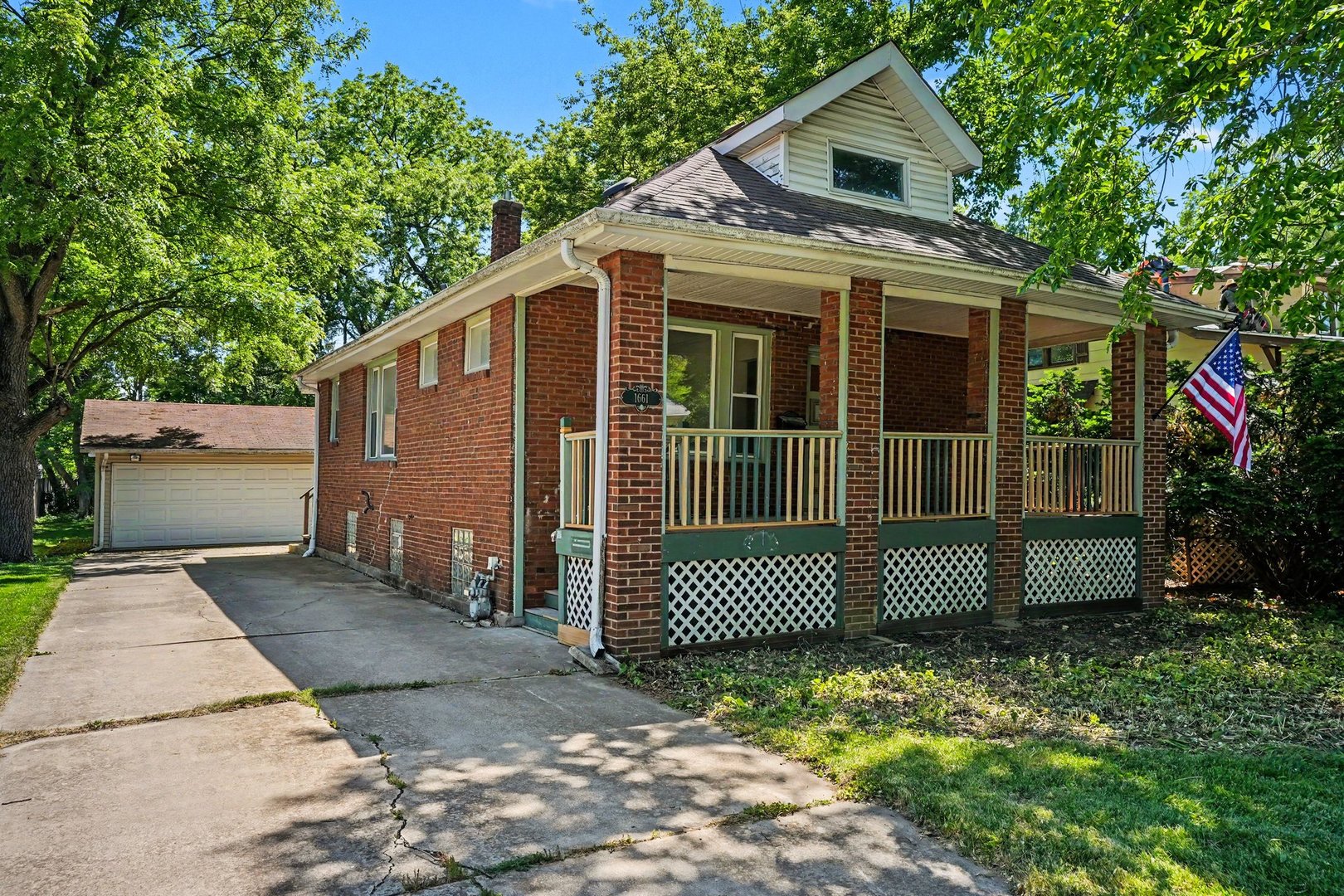 1661 Burr Oak Road, Homewood, IL 60430