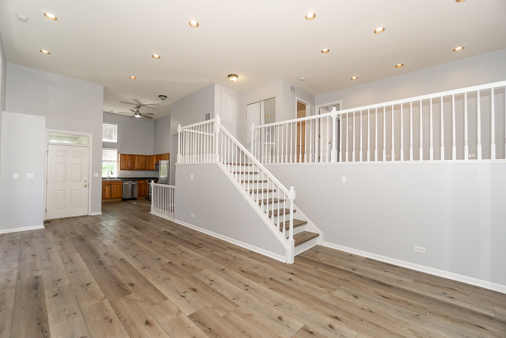 739 W Georgian Court, Addison, IL 60101