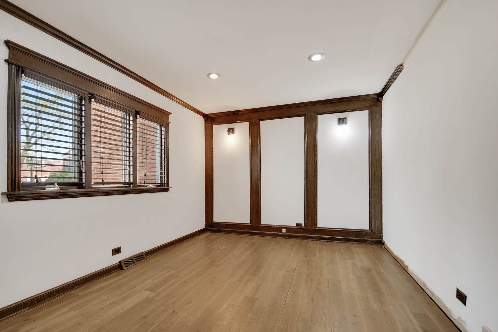 491 OLD SURREY Lane #A, Hinsdale, IL 60521