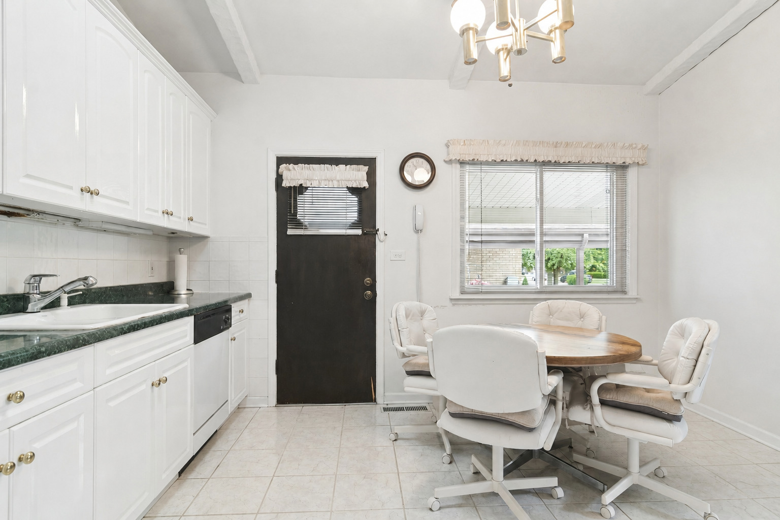 8501 W Normal Avenue, Niles, IL 60714