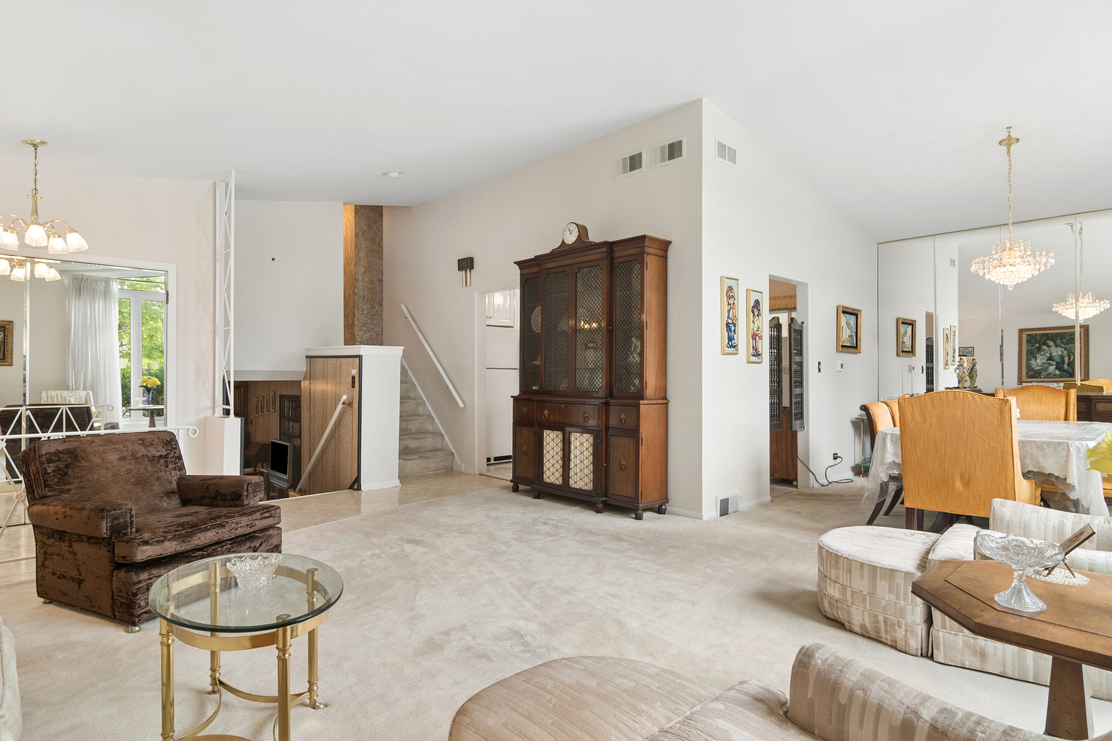 8501 W Normal Avenue, Niles, IL 60714