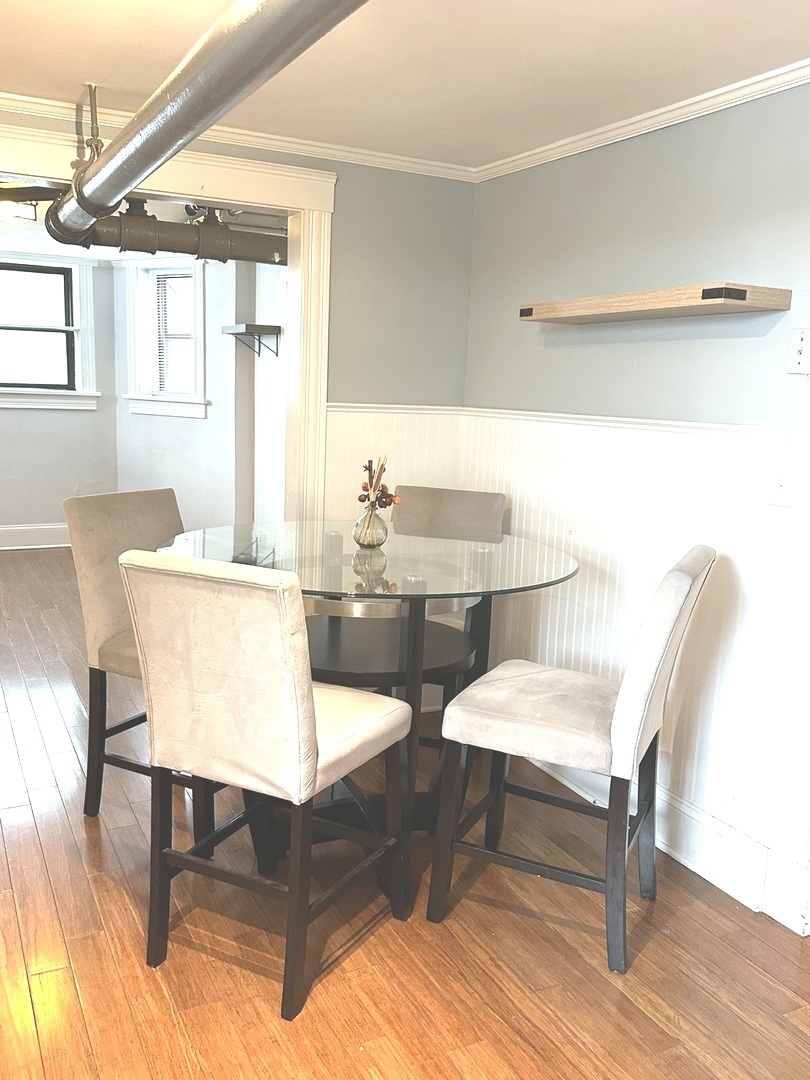 346 N Austin Boulevard #G, Oak Park, IL 60302