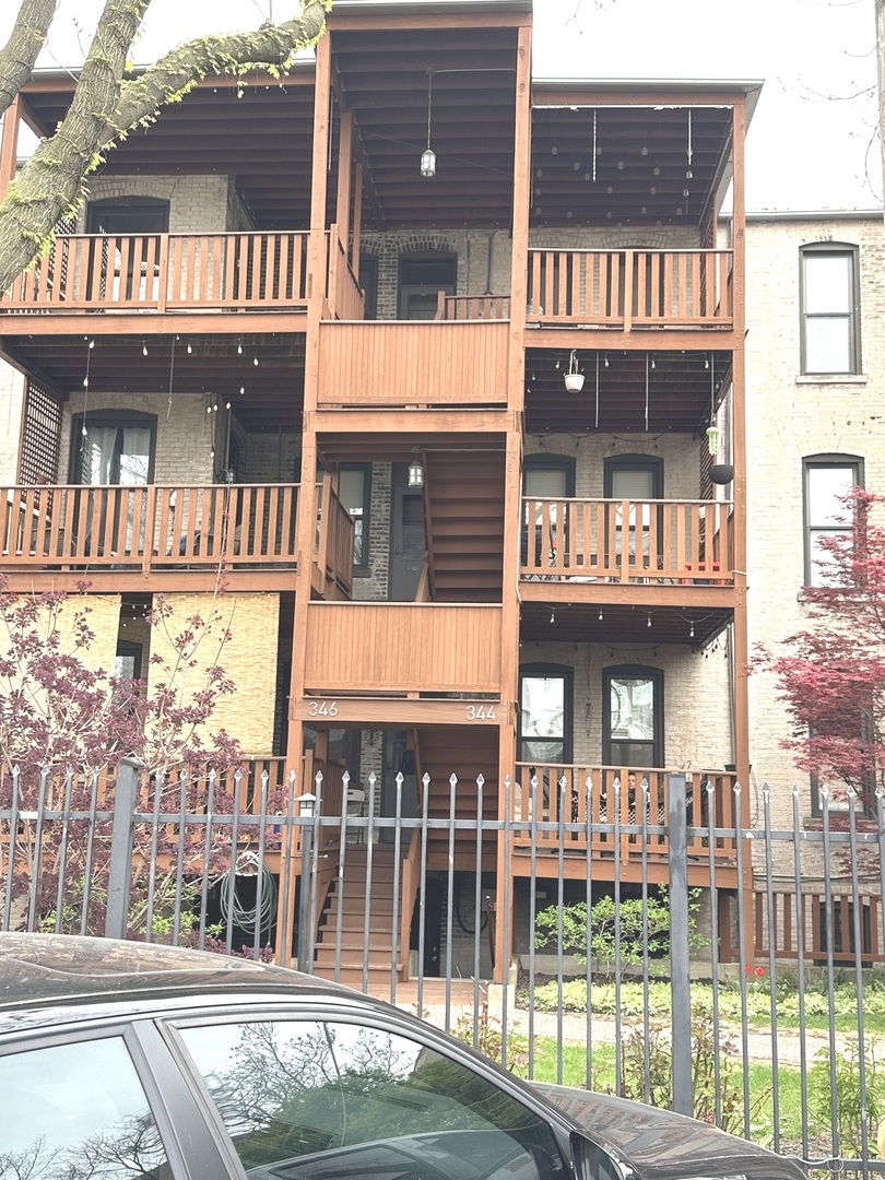 346 N Austin Boulevard #G, Oak Park, IL 60302