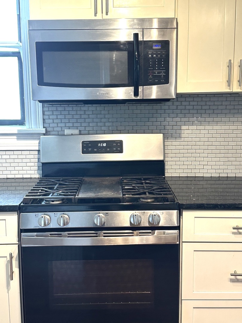 346 N Austin Boulevard #G, Oak Park, IL 60302