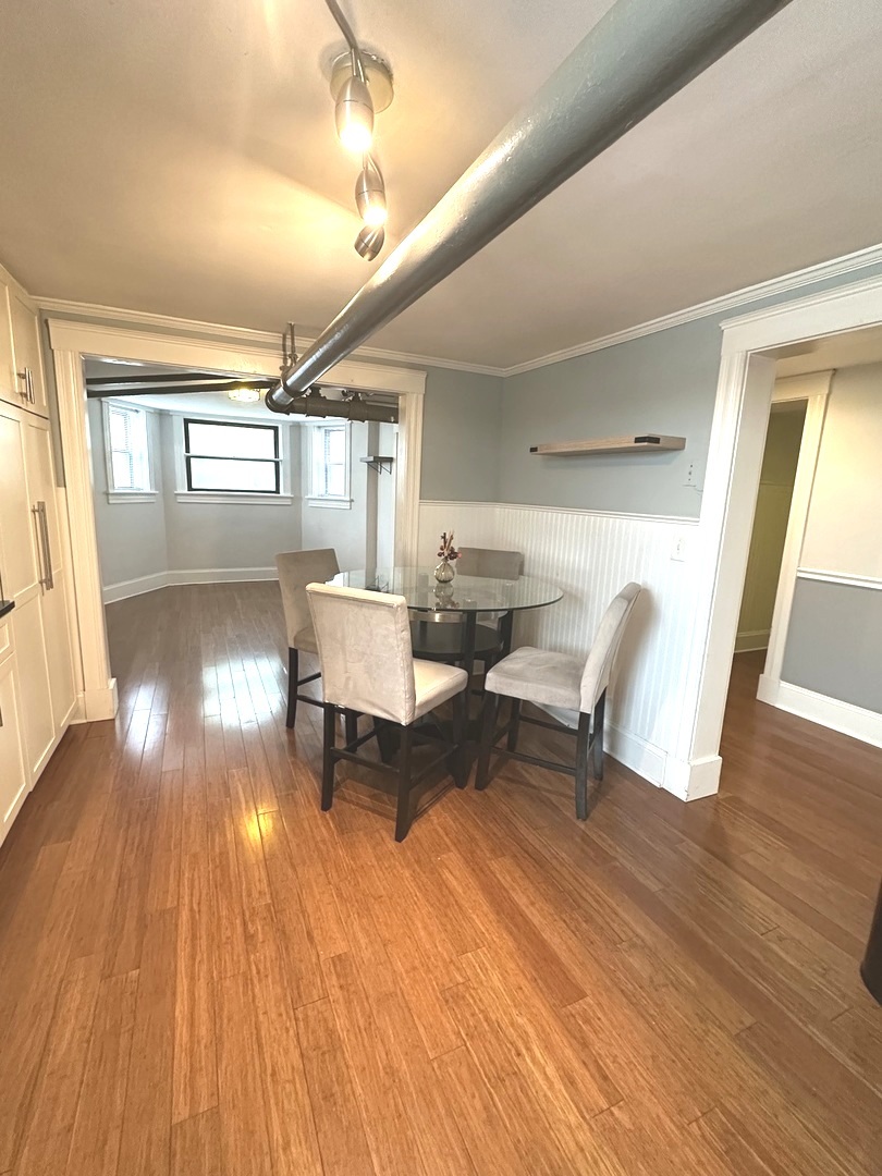 346 N Austin Boulevard #G, Oak Park, IL 60302