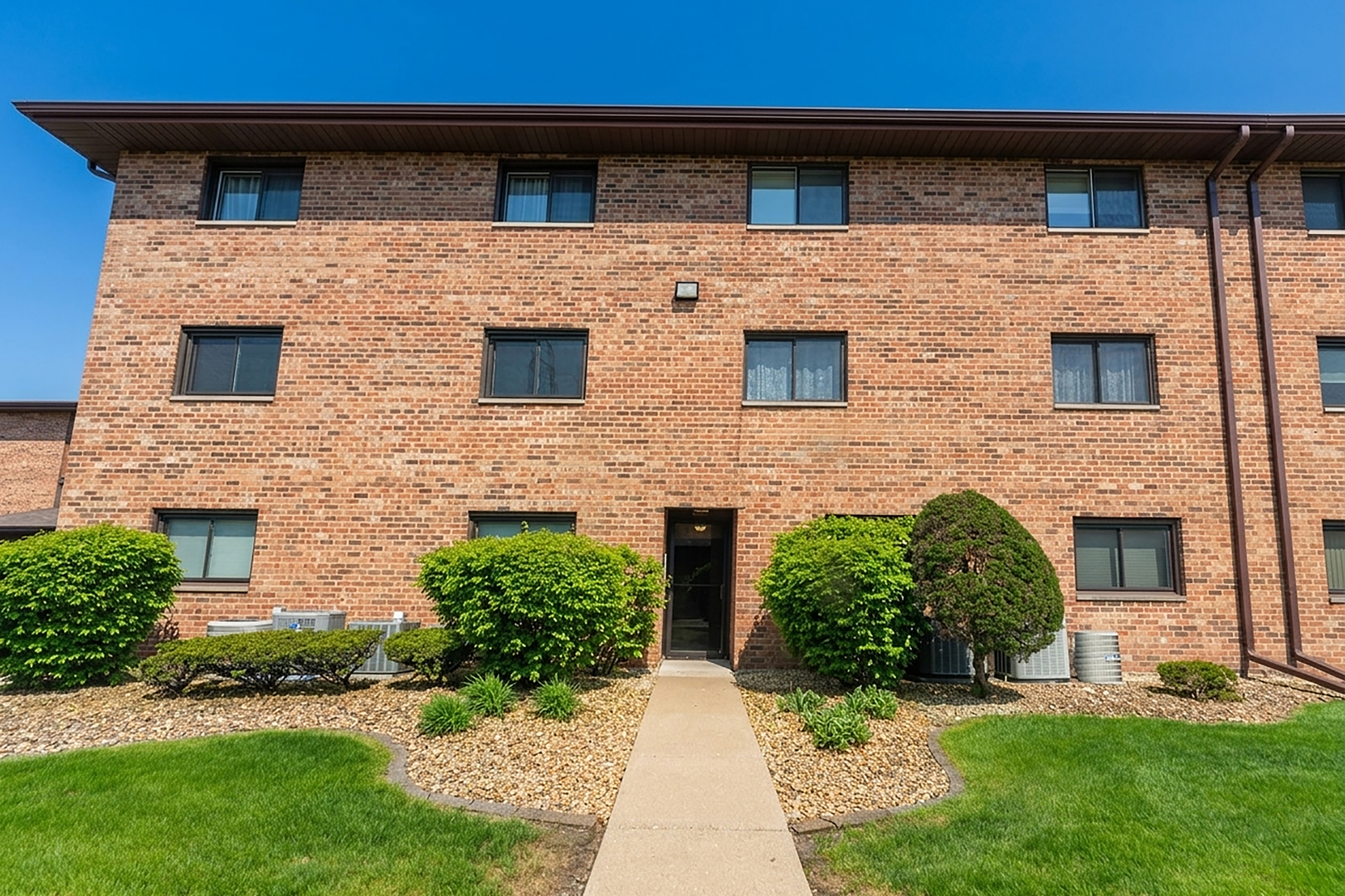 8826 W 140th Street #206, Orland Park, IL 60462