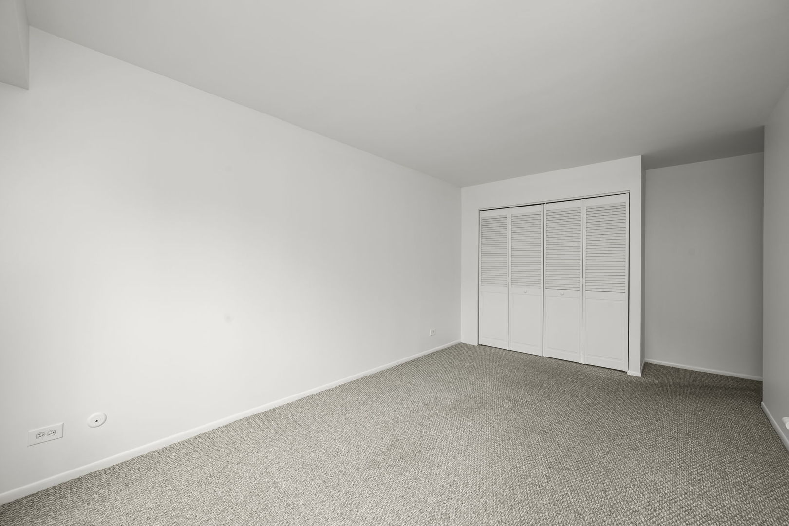 1103 S Hunt Club Drive #126, Mount Prospect, IL 60056