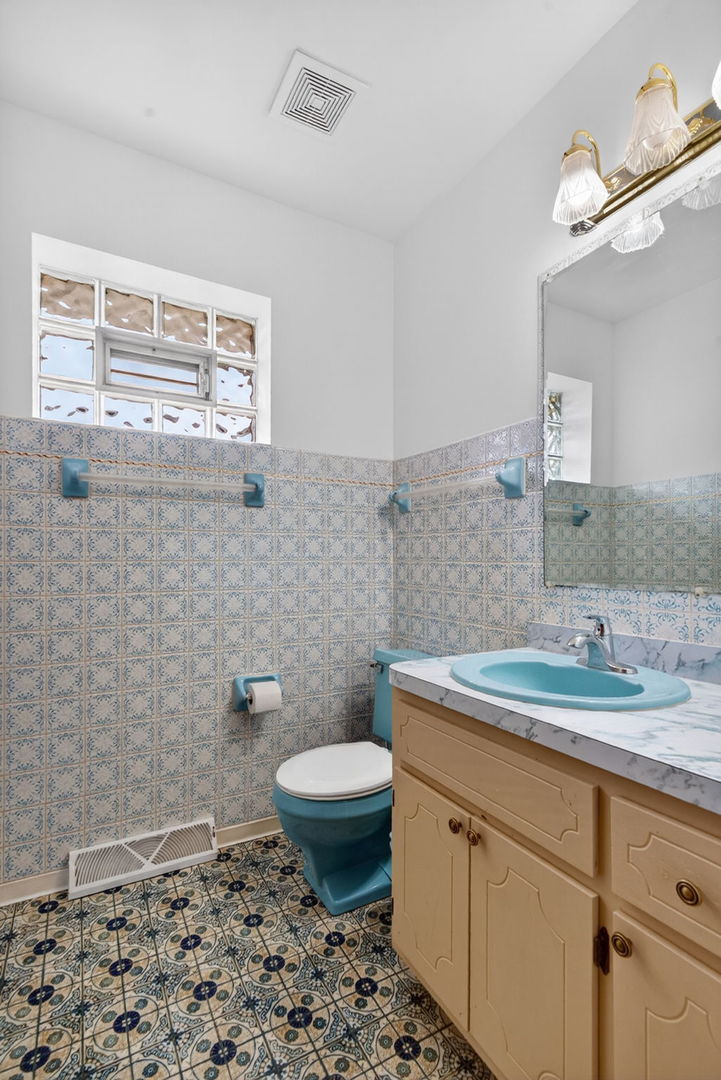 9700 W 58th Street, Countryside, IL 60525