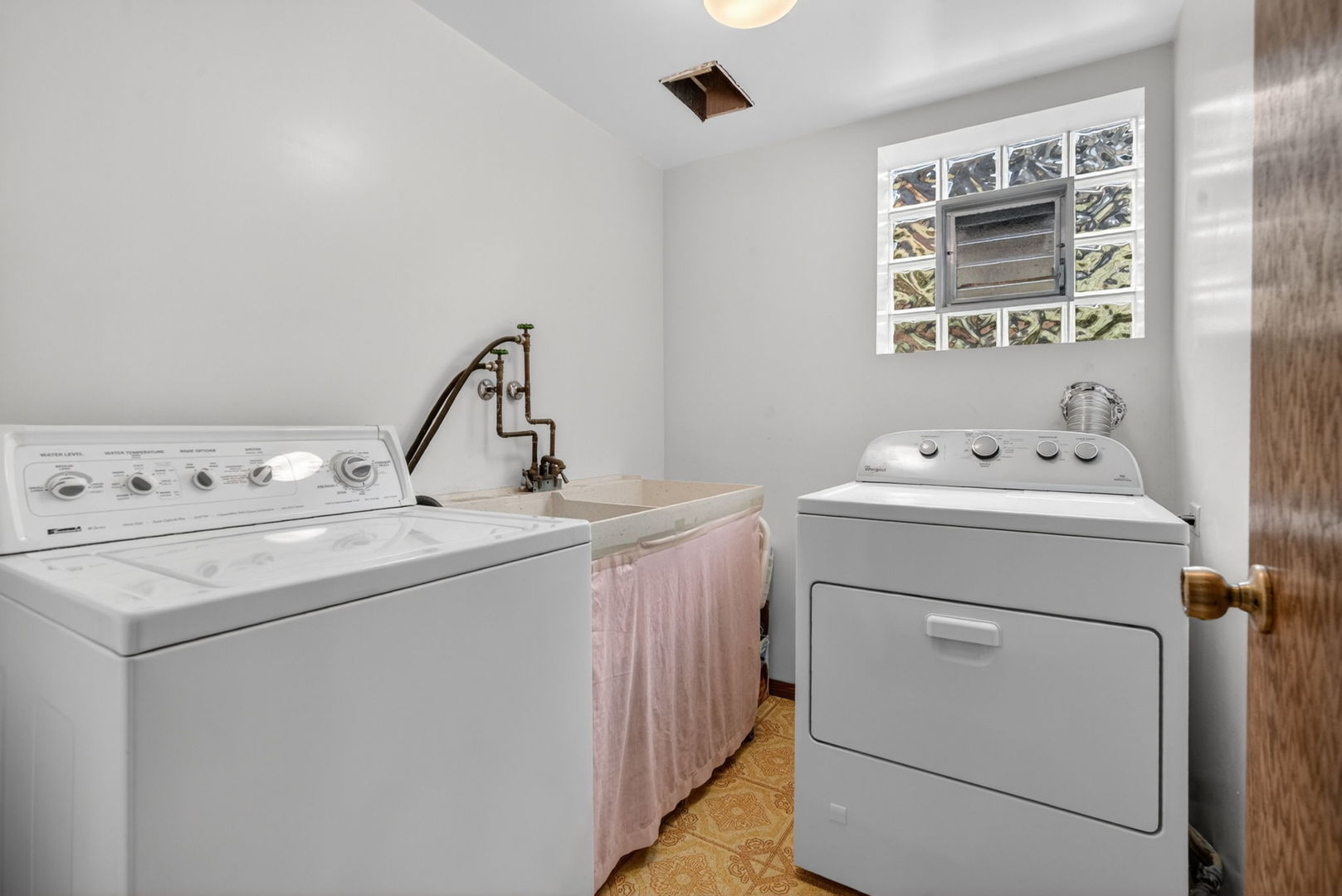 9700 W 58th Street, Countryside, IL 60525