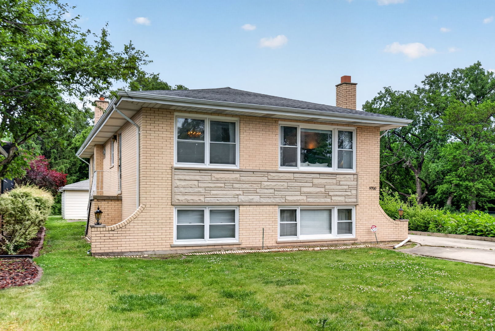 9700 W 58th Street, Countryside, IL 60525