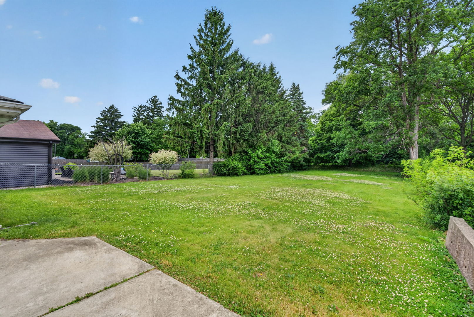9700 W 58th Street, Countryside, IL 60525