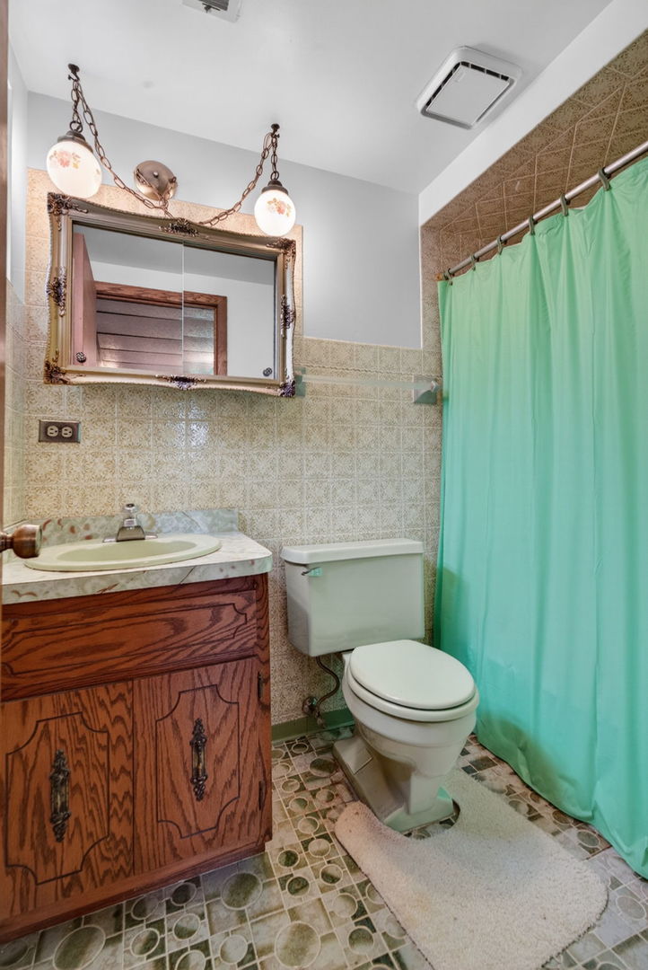 9700 W 58th Street, Countryside, IL 60525