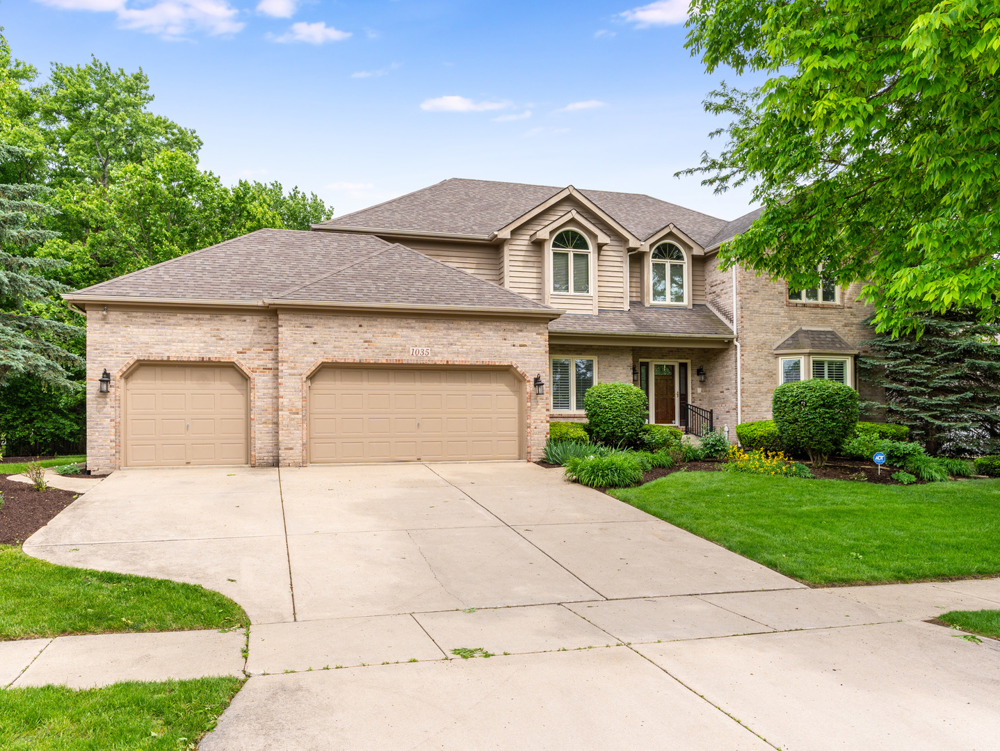 1035 Sheringham Drive, Naperville, IL 60565