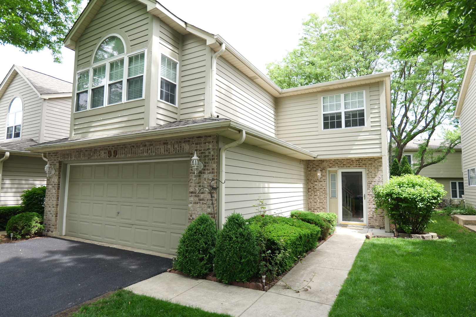 99 Townsend Circle, Naperville, IL 60565