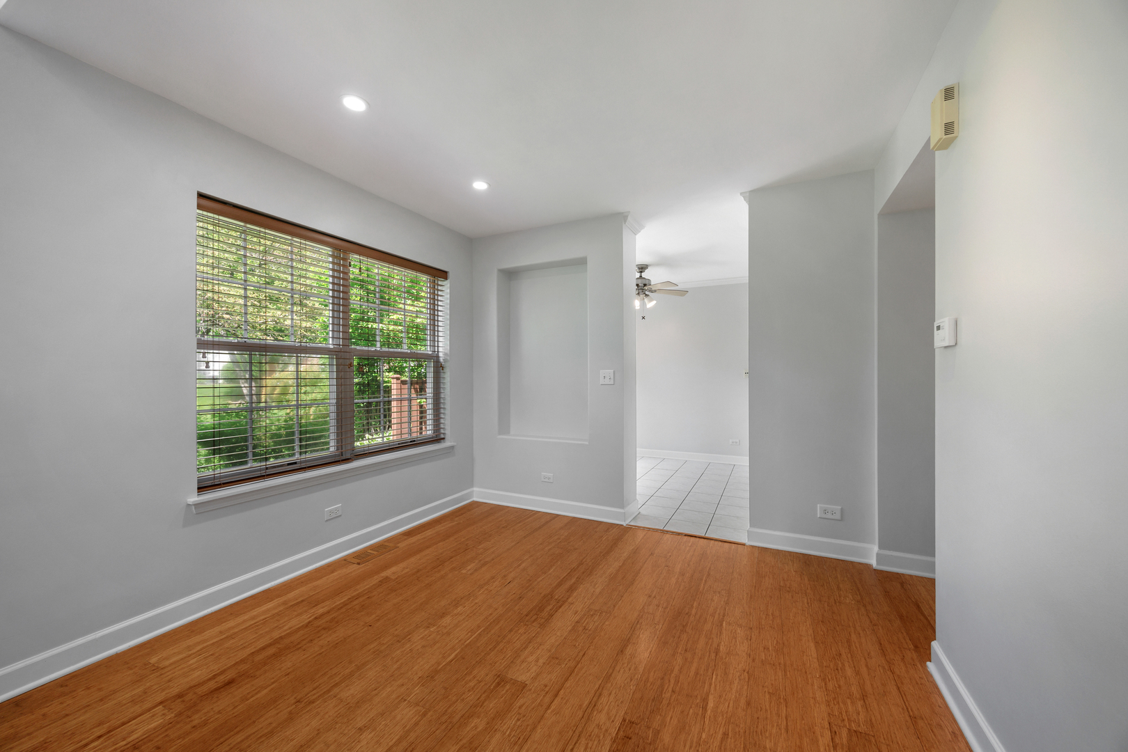 2910 BELLE Lane #2910, Schaumburg, IL 60193