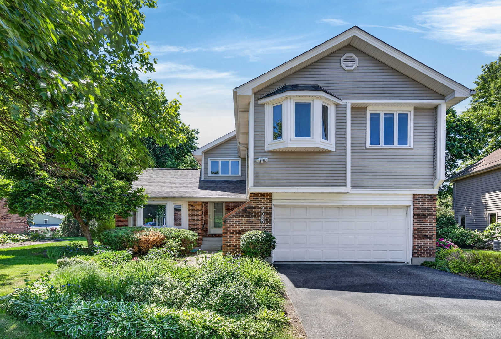 226 Ketten Drive, Naperville, IL 60563