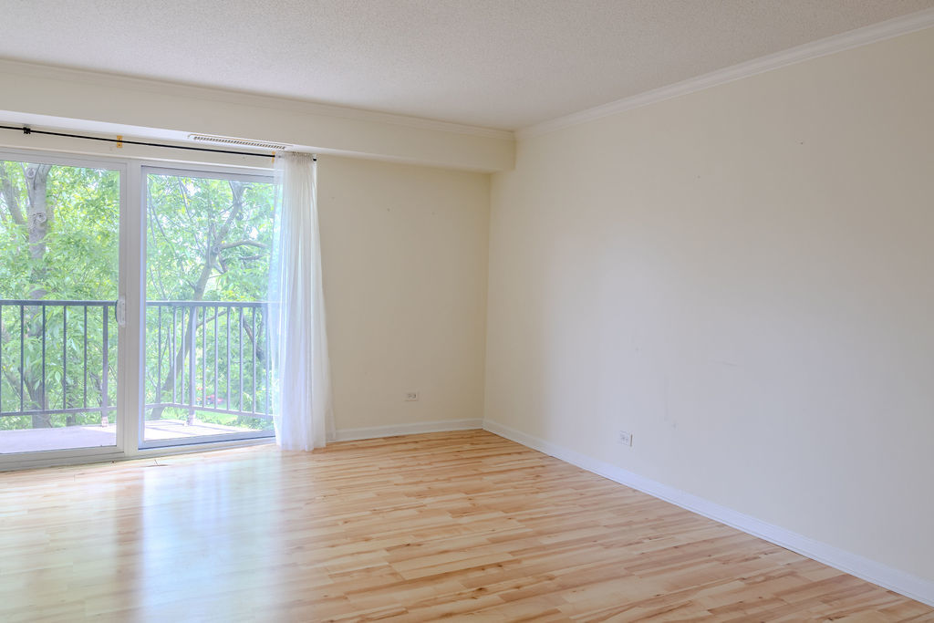 35 S Baybrook Drive #611, Palatine, IL 60074