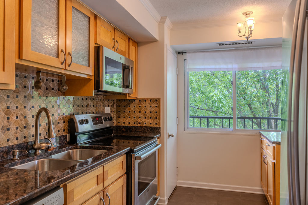 35 S Baybrook Drive #611, Palatine, IL 60074