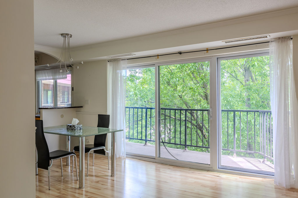 35 S Baybrook Drive #611, Palatine, IL 60074