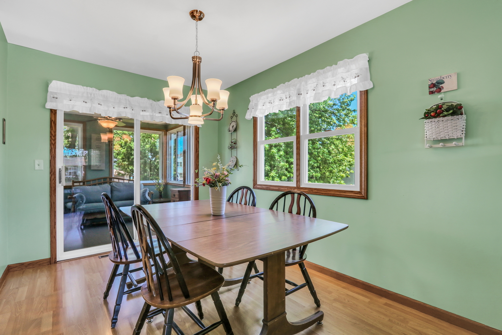 471 Linden Lane, Antioch, IL 60002