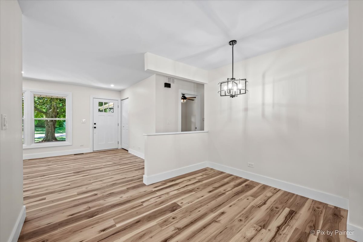 246 Harvard Lane, Bloomingdale, IL 60108