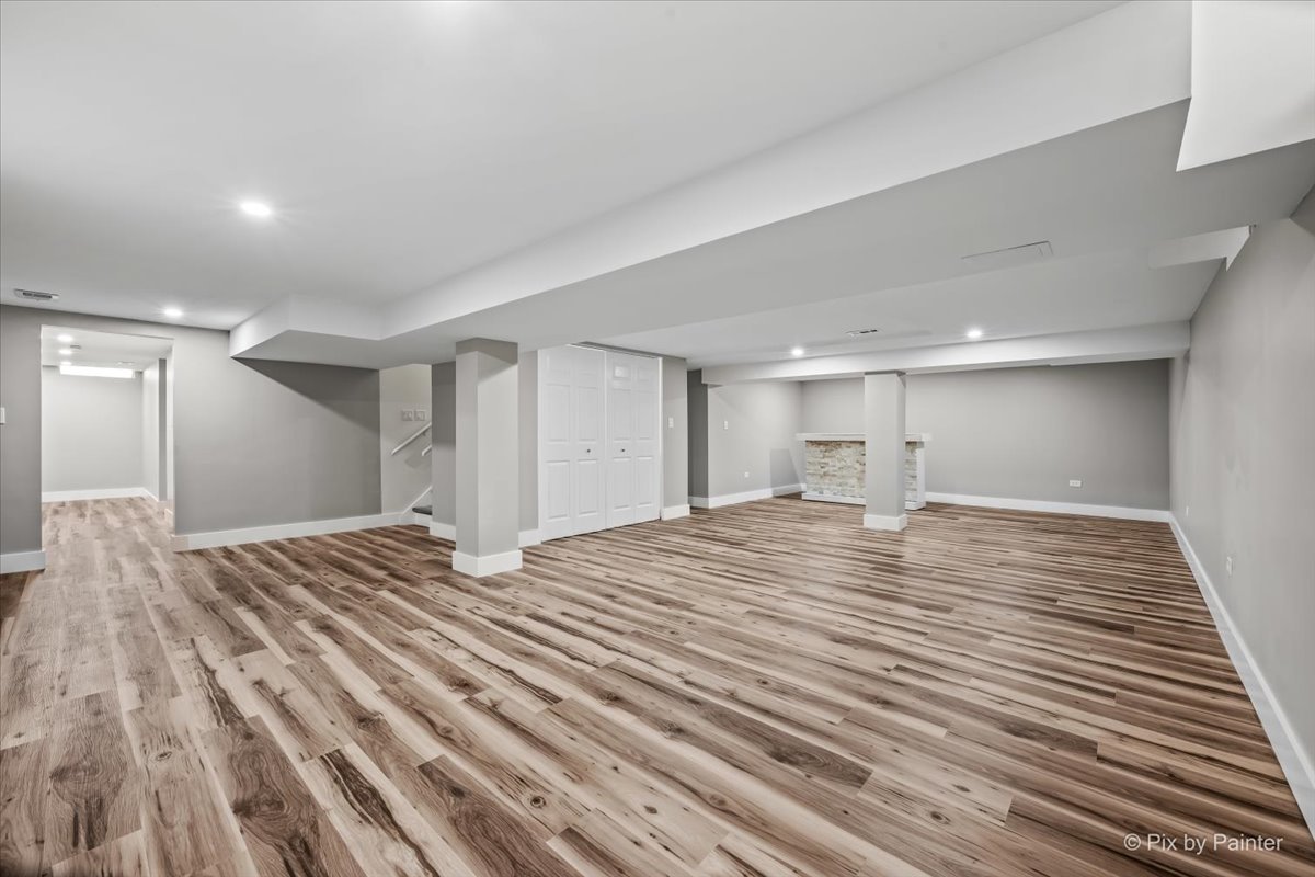 246 Harvard Lane, Bloomingdale, IL 60108