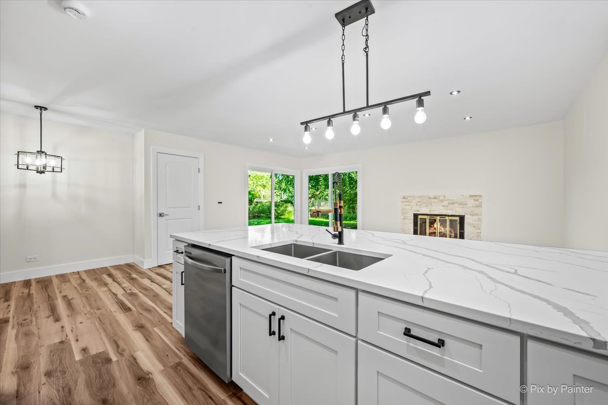 246 Harvard Lane, Bloomingdale, IL 60108