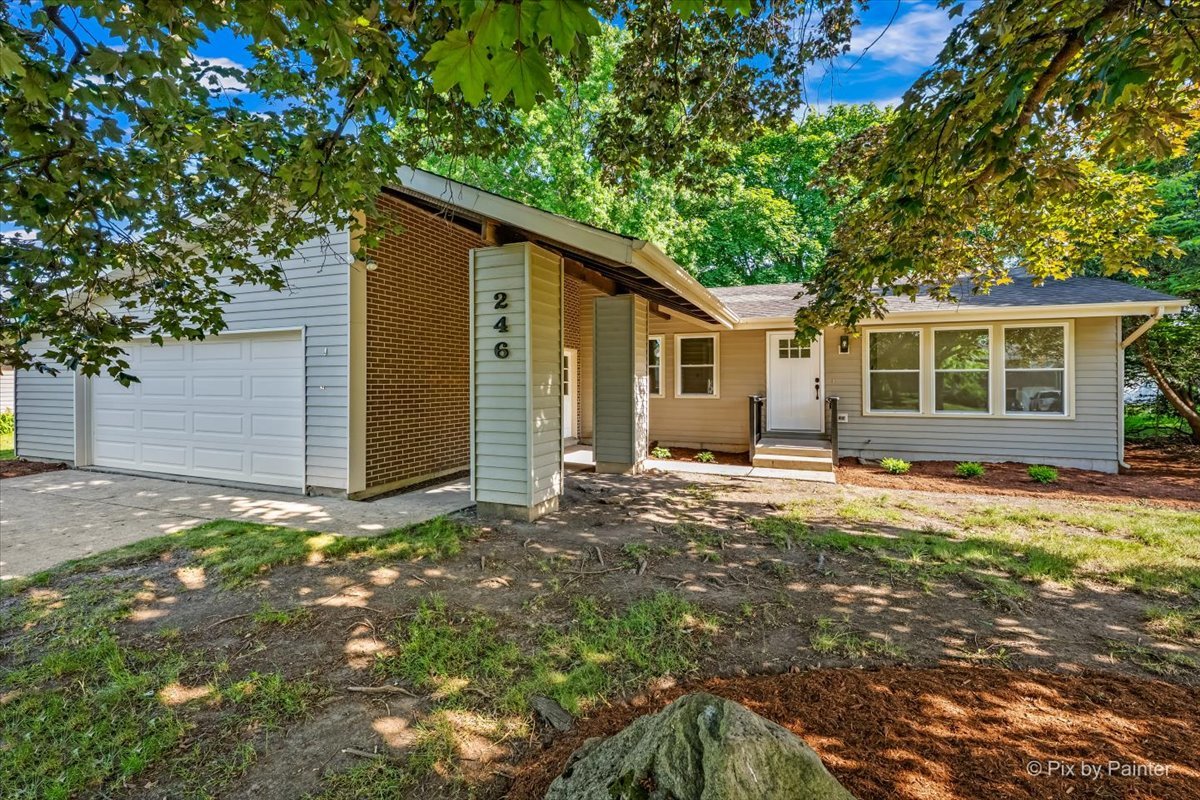 246 Harvard Lane, Bloomingdale, IL 60108