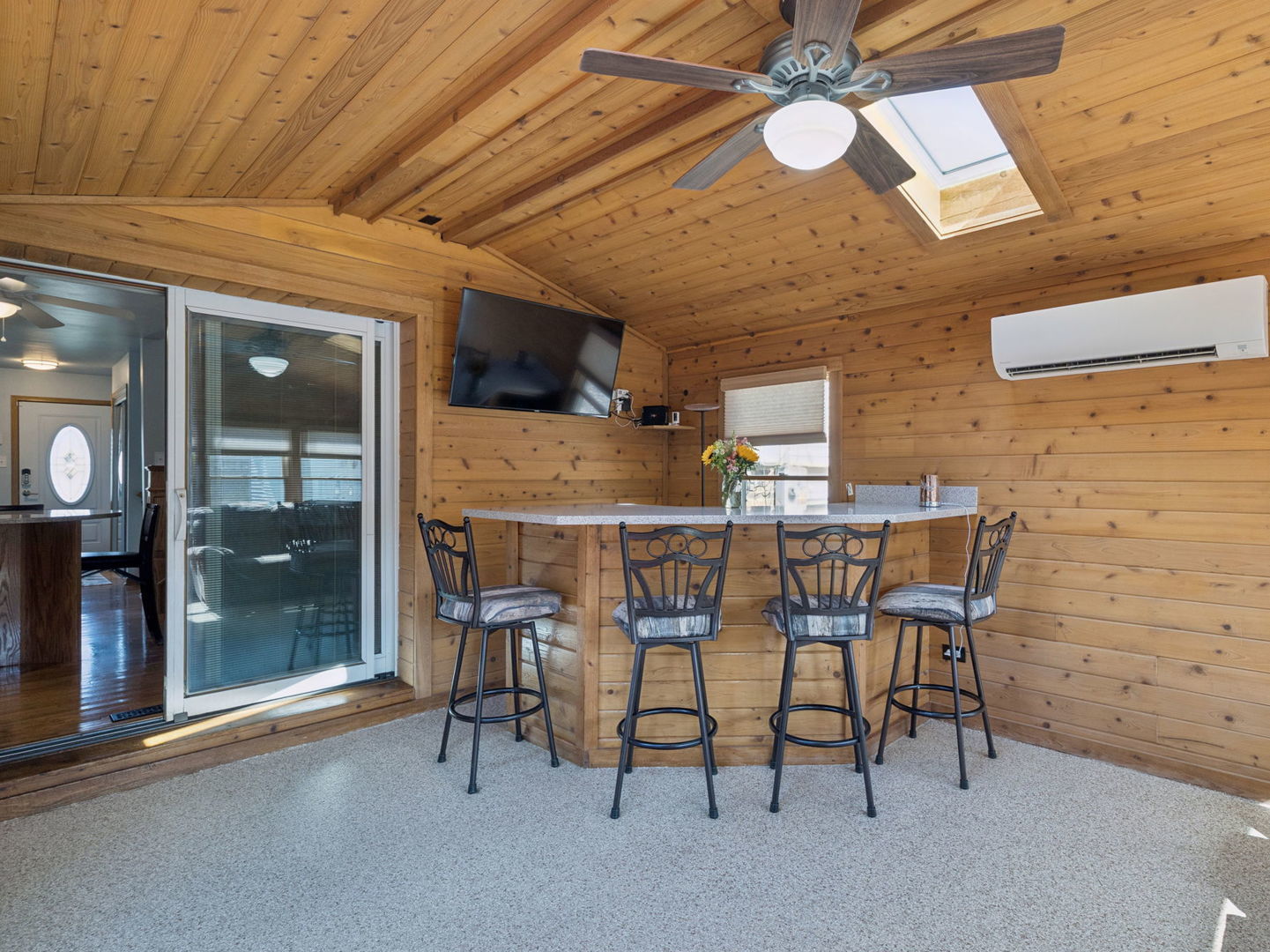 10225 S 86th Court, Palos Hills, IL 60465