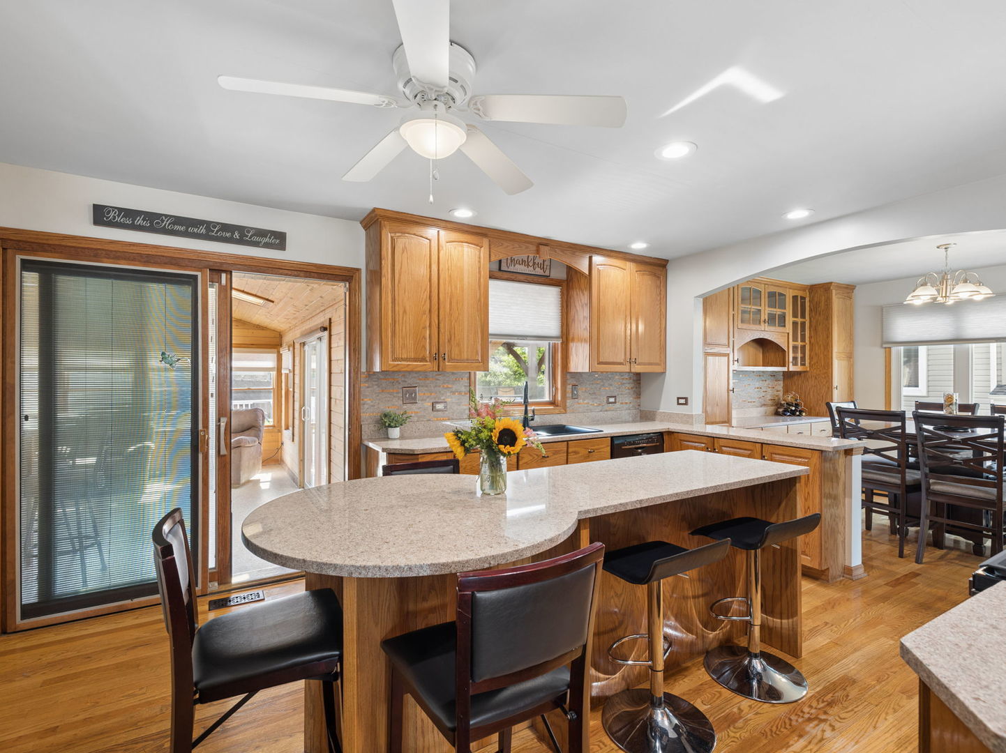 10225 S 86th Court, Palos Hills, IL 60465