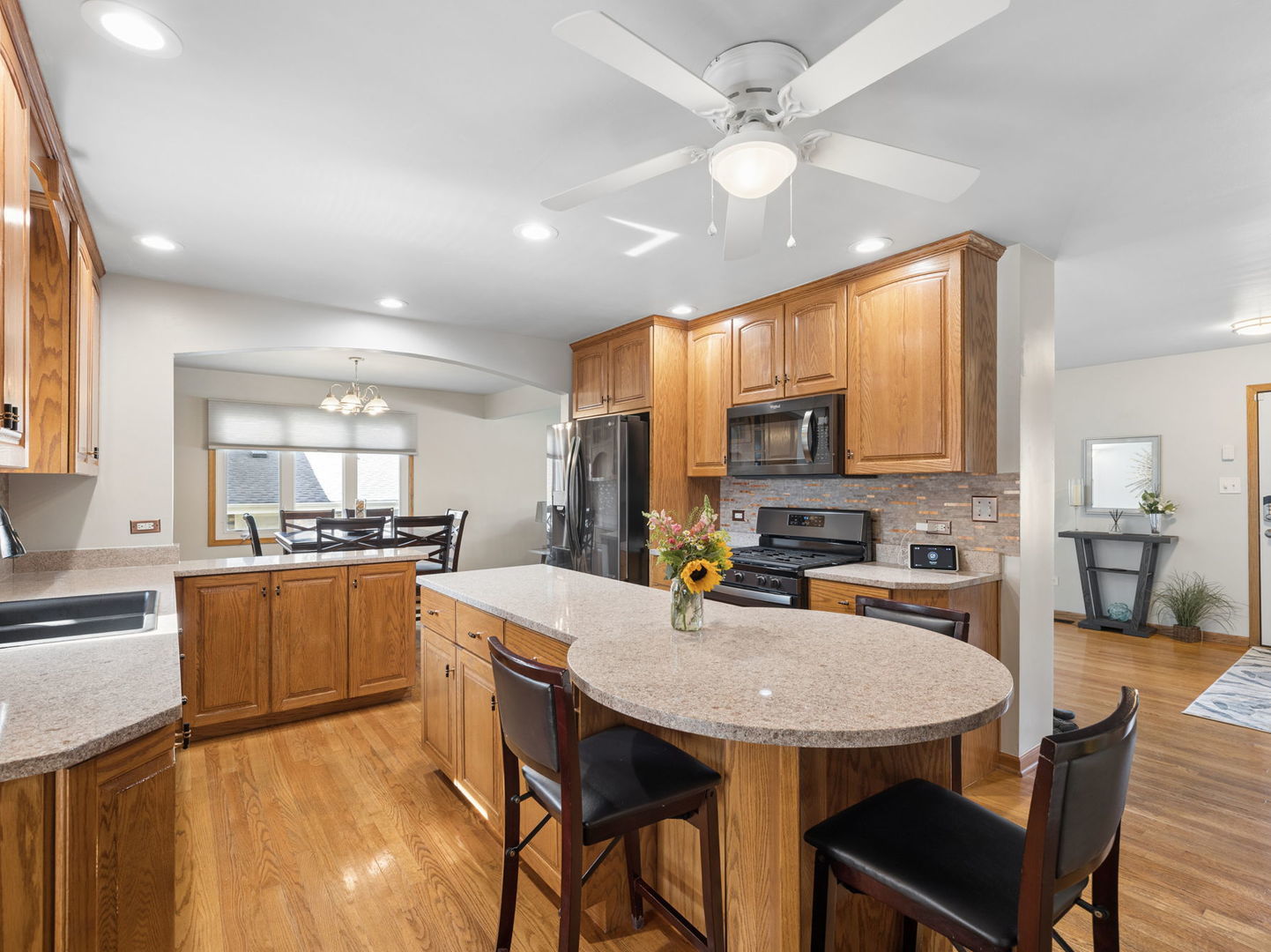 10225 S 86th Court, Palos Hills, IL 60465