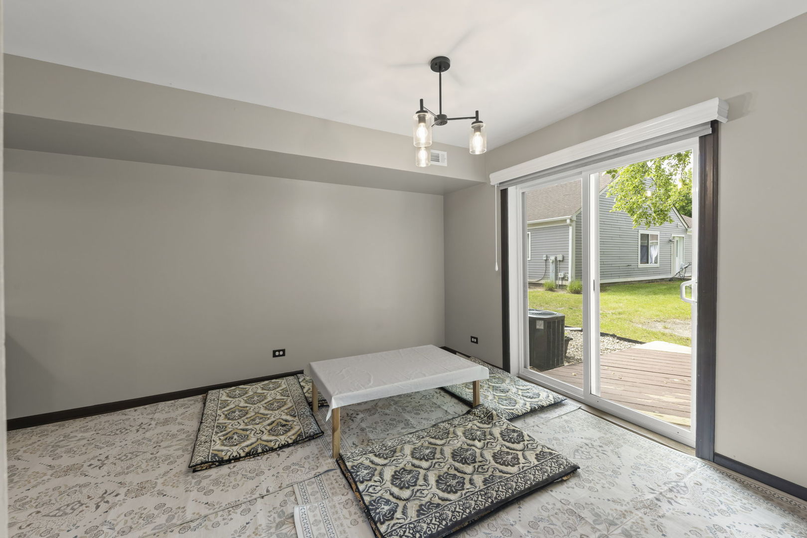 2736 Prairieview Lane #1, Aurora, IL 60502