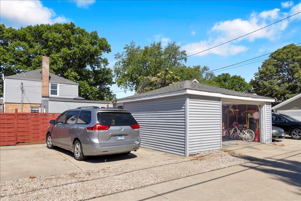 8655 Fernald Avenue, Morton Grove, IL 60053