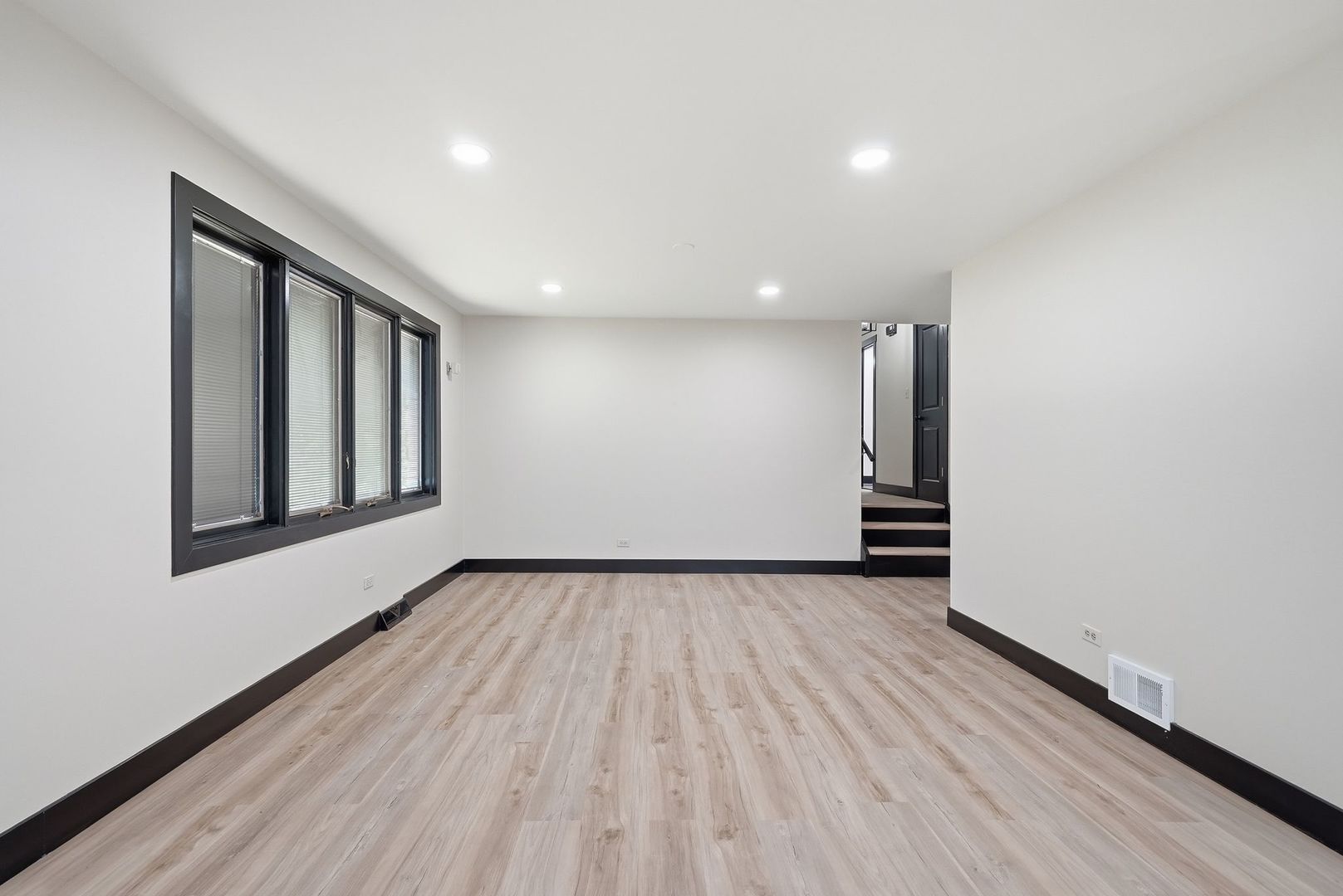8800 W 104th Street, Palos Hills, IL 60465