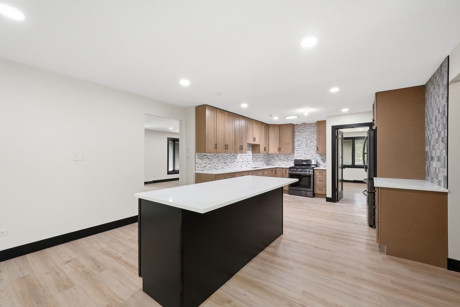 8800 W 104th Street, Palos Hills, IL 60465