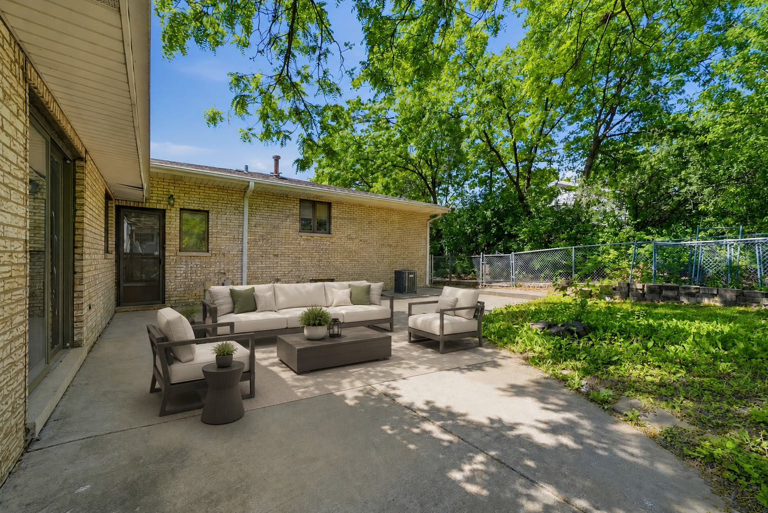 8800 W 104th Street, Palos Hills, IL 60465