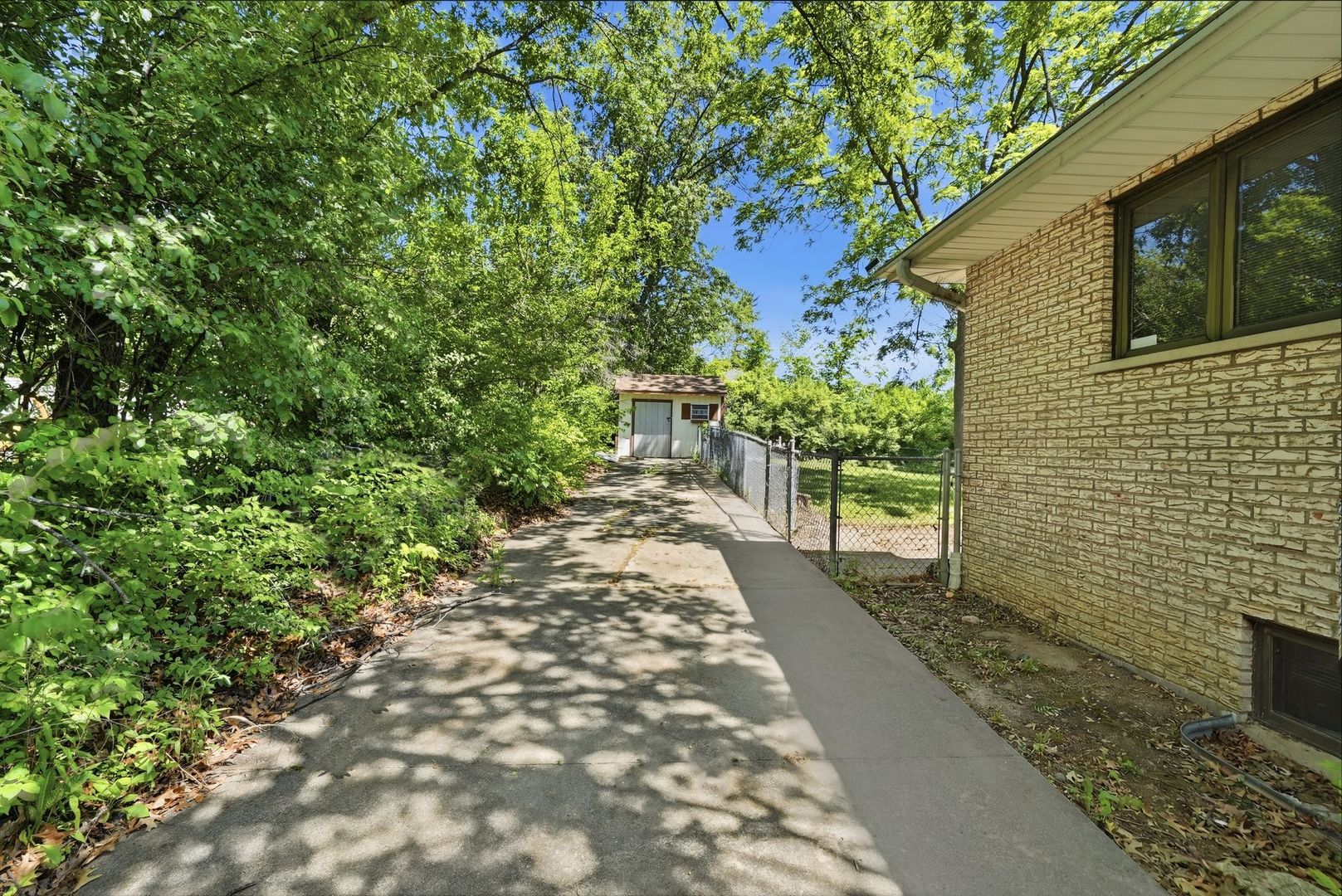 8800 W 104th Street, Palos Hills, IL 60465