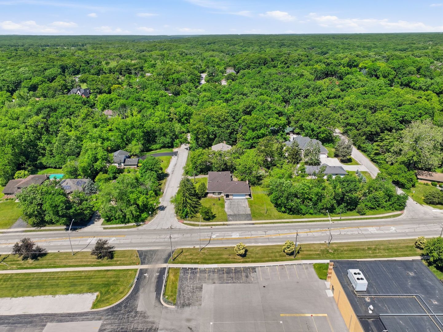 8800 W 104th Street, Palos Hills, IL 60465