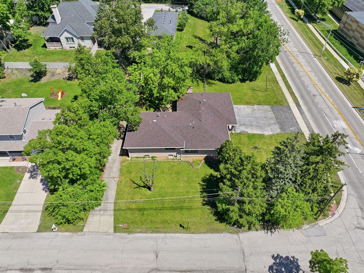 8800 W 104th Street, Palos Hills, IL 60465