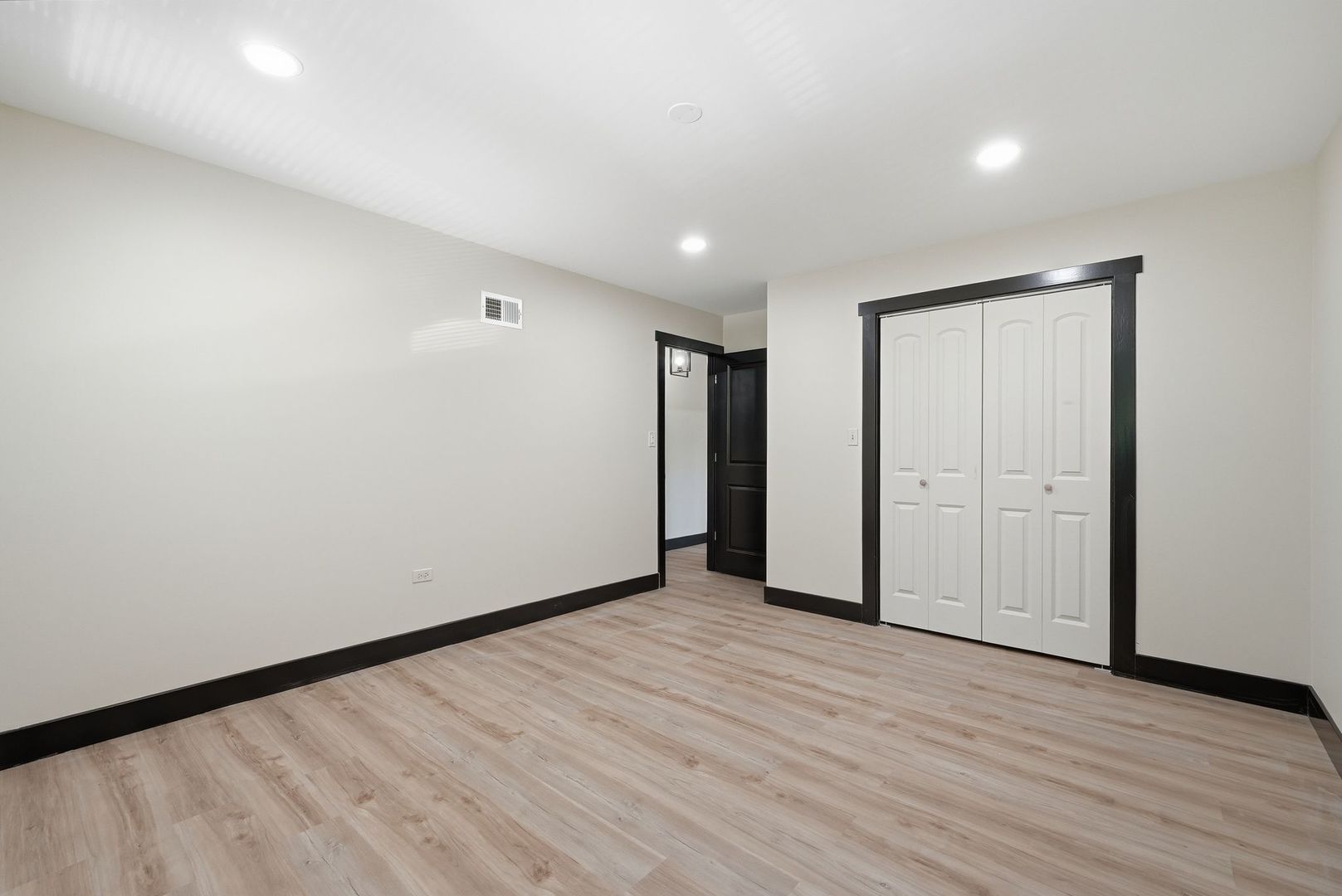 8800 W 104th Street, Palos Hills, IL 60465