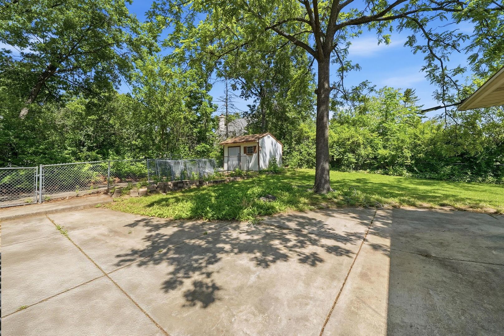 8800 W 104th Street, Palos Hills, IL 60465