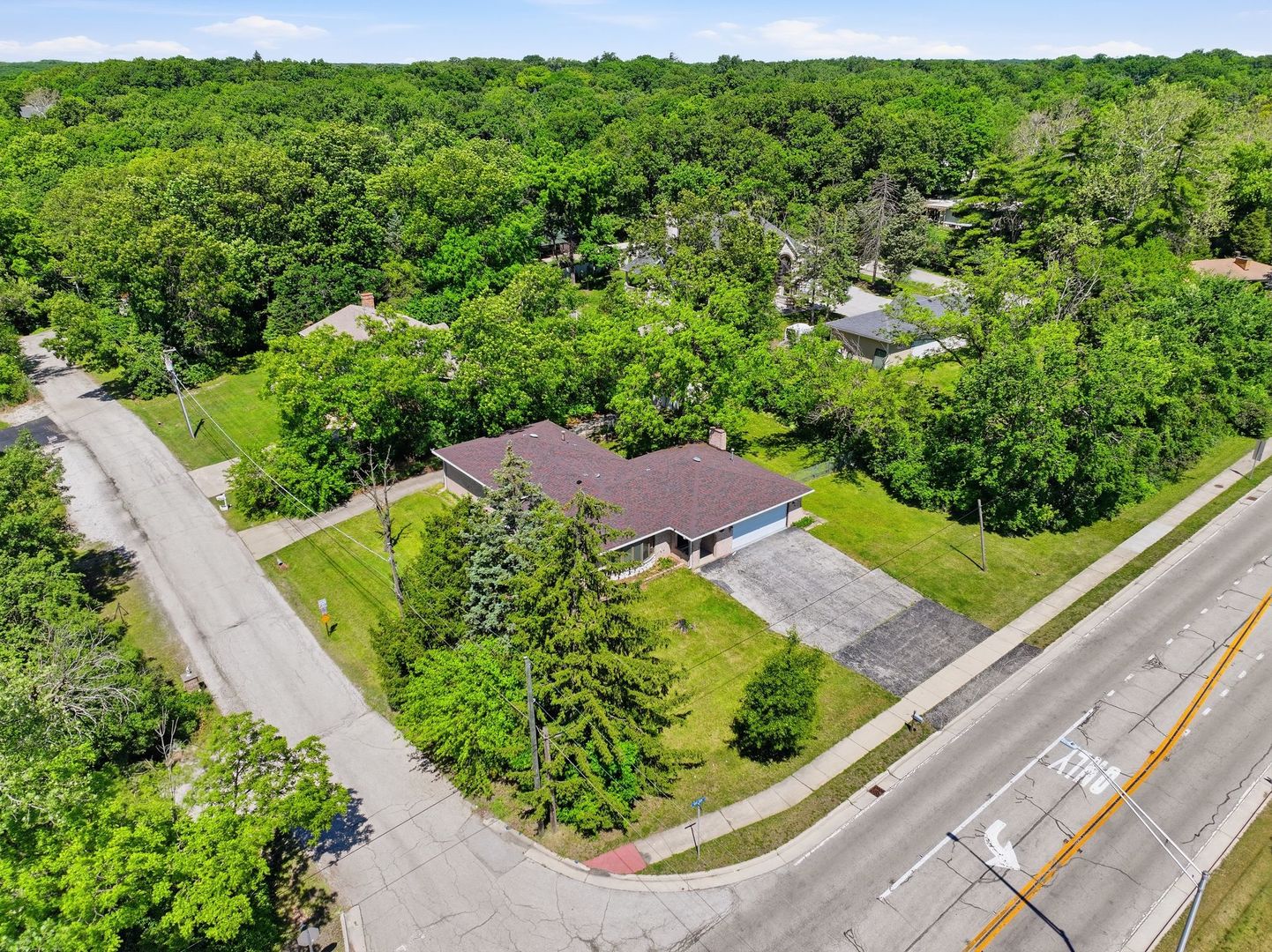 8800 W 104th Street, Palos Hills, IL 60465