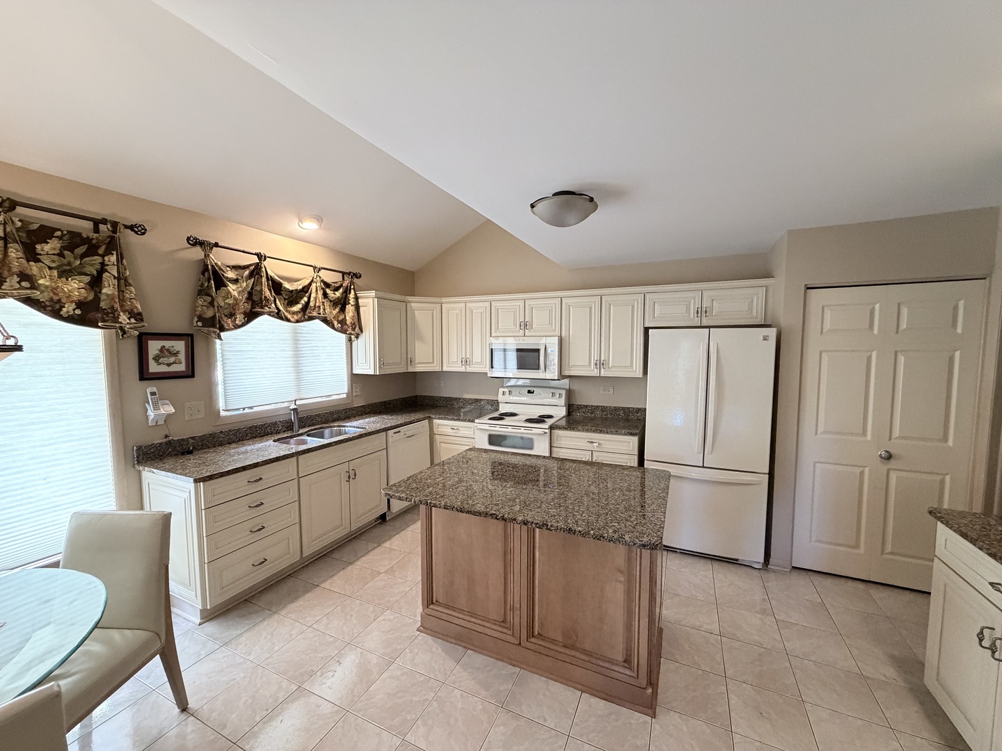 1159 Mistwood Lane #D, Downers Grove, IL 60515