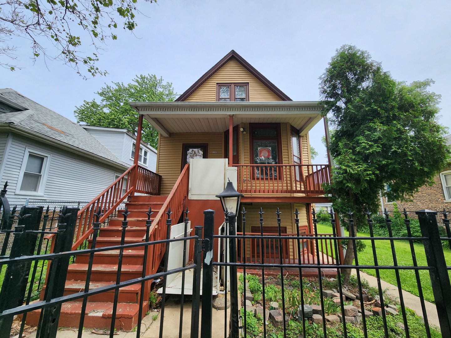 8349 S Essex Avenue, Chicago, IL 60617