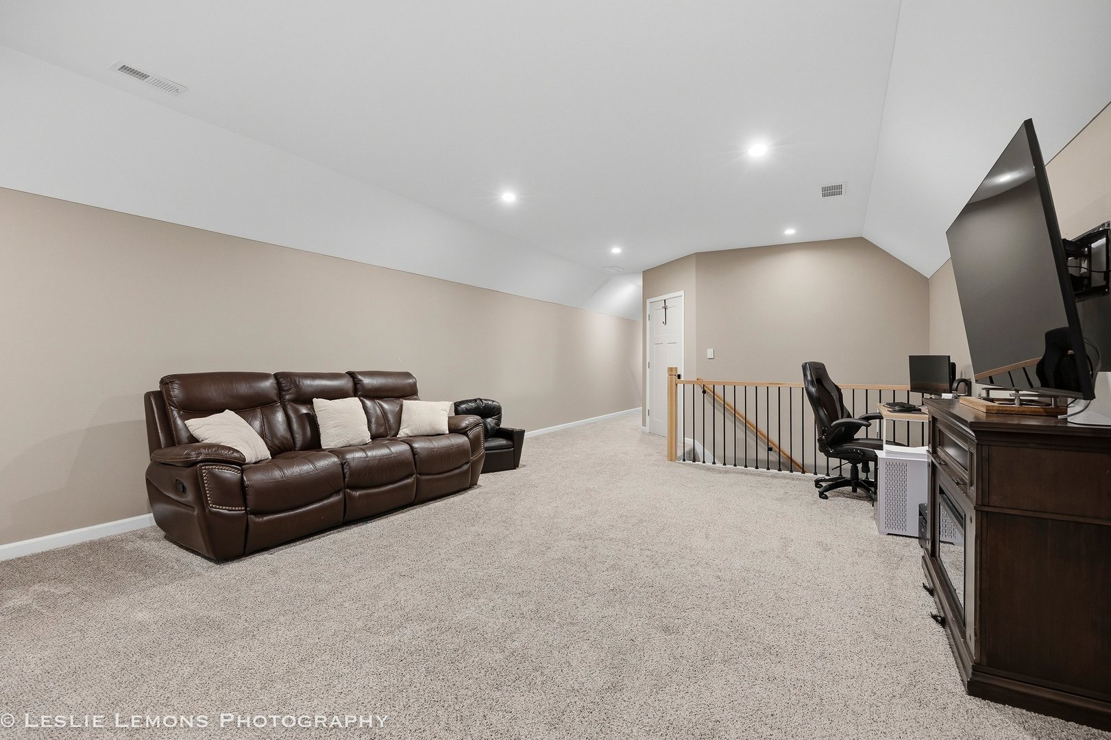 8705 E Pine Bluff Road, Coal City, IL 60416