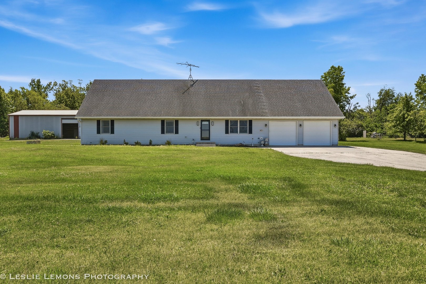 8705 E Pine Bluff Road, Coal City, IL 60416