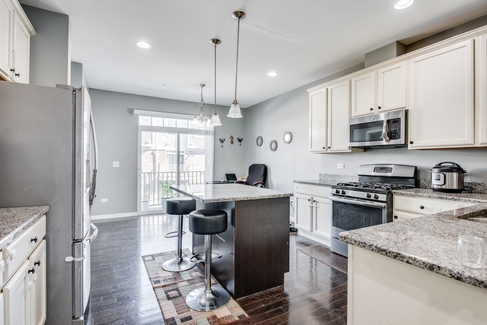 2875 Henley Lane, Naperville, IL 60540